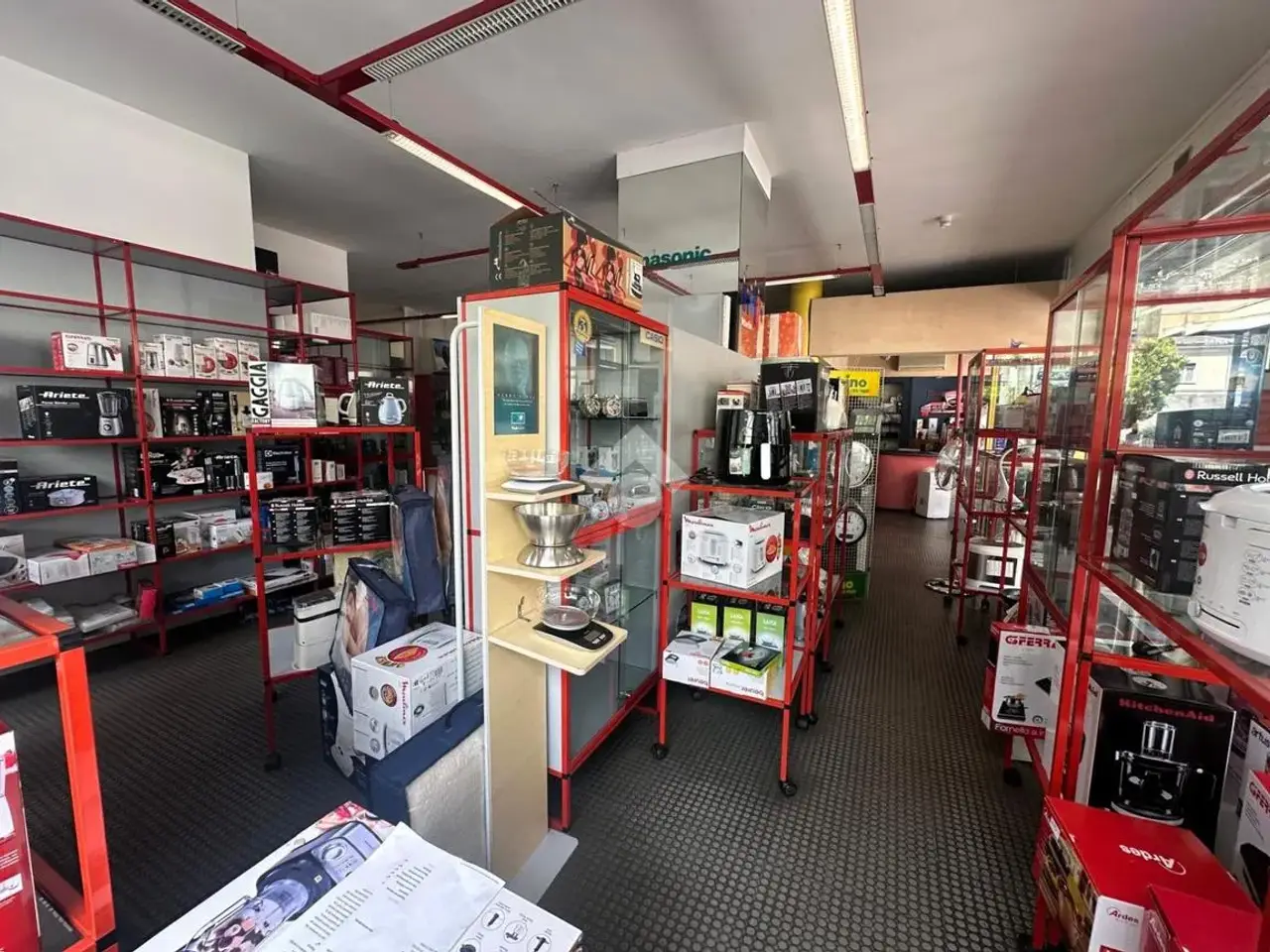 Negozio in Via Tremoggie 25, Sondrio, {3} - Foto 1