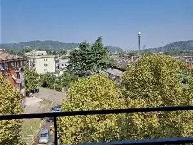 4-room flat in {3}, Viale Italia - Photo 1