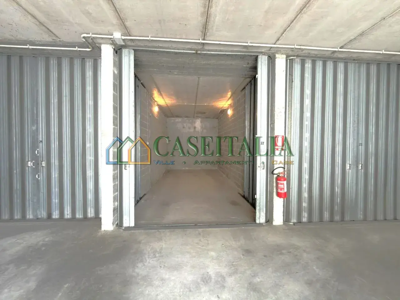 Parcheggio chiuso in , Ivrea, {3} - Foto 1
