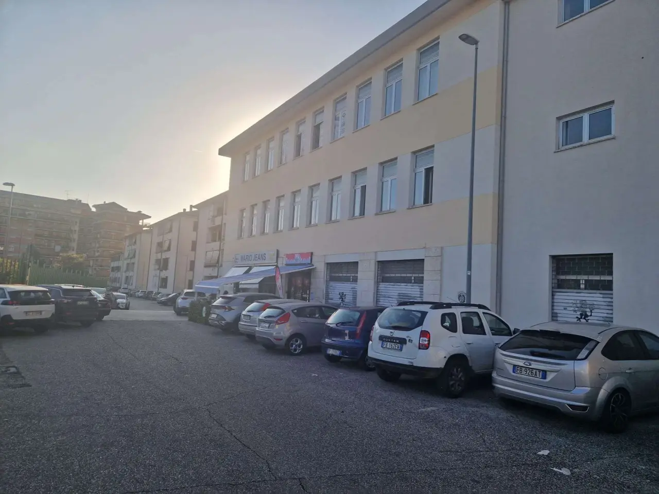 Ufficio in Piazzale Martiri di Vallerotonda 1, Frosinone, {3} - Foto 2