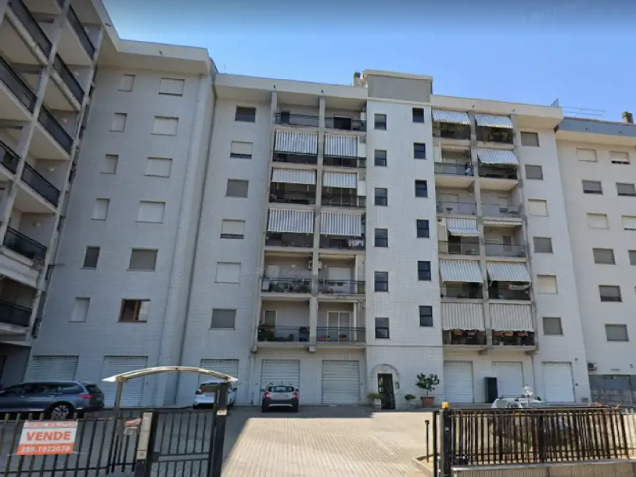 Parcheggio chiuso in Via Libero Grassi 45, Cosenza, {3} - Foto 1