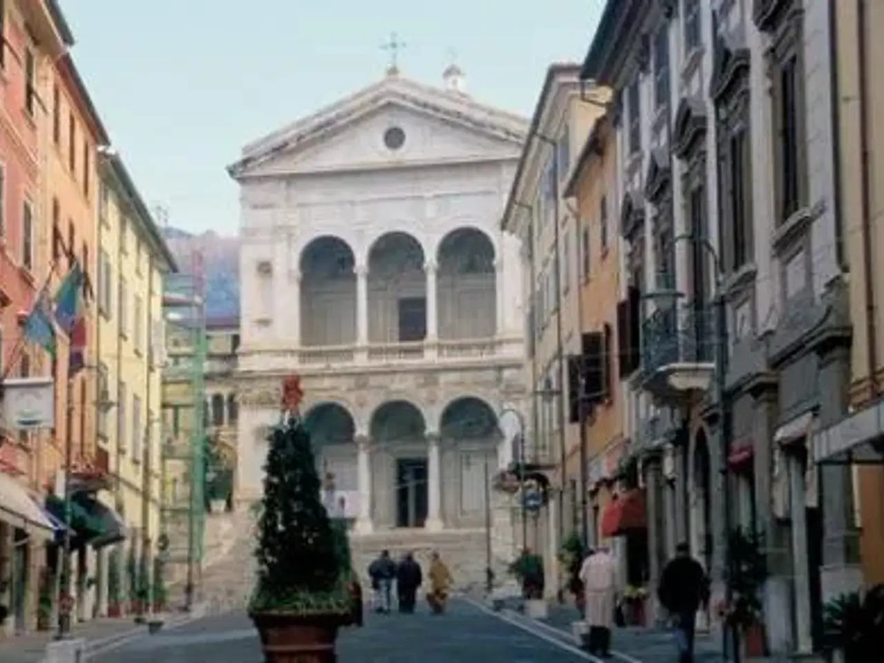 Locale commerciale in , Massa, {3} - Foto 1