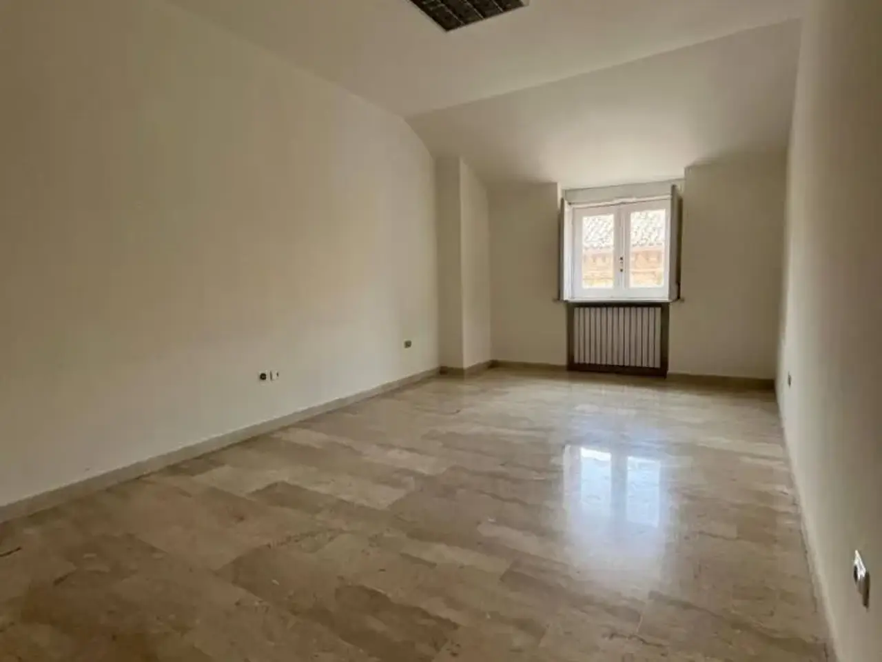 Ufficio in Corso Vittorio Emanuele III, Vibo Valentia, {3} - Foto 1