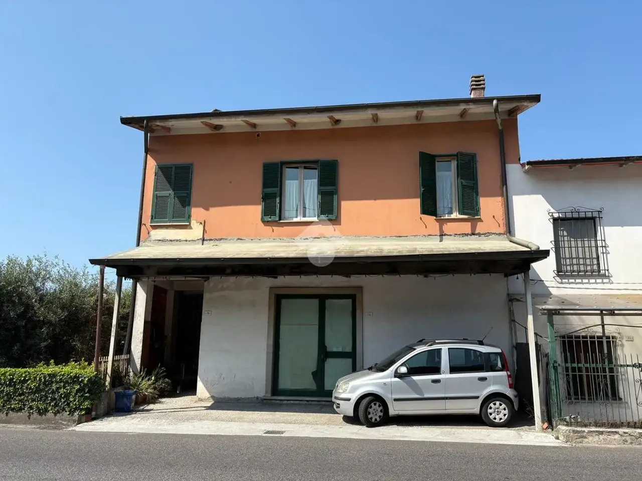 Negozio in Fondo Commerciale Via Nerino Garbuio 36, Montignoso, {3} - Foto 1