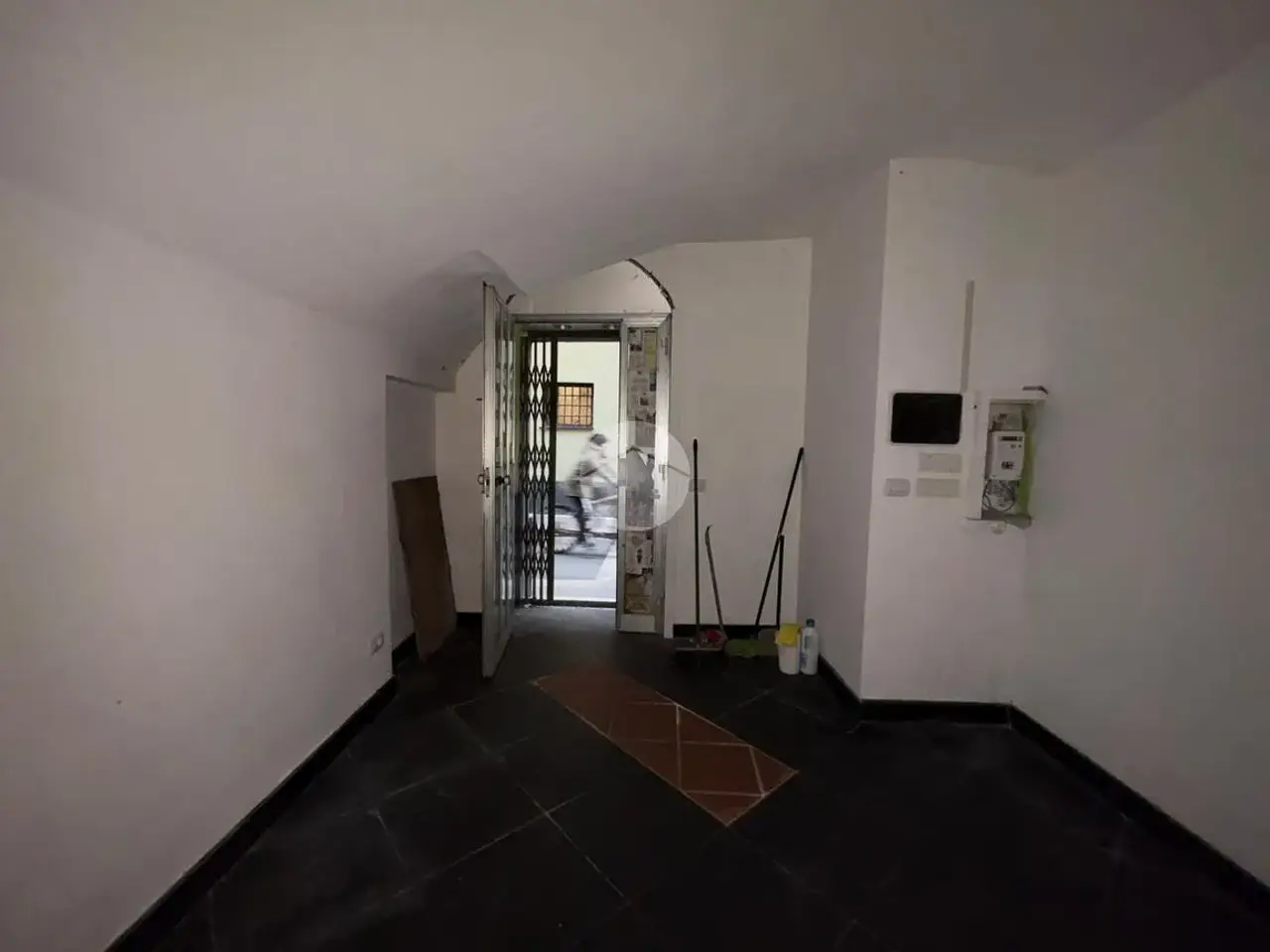 Magazzino in Via d'Andrade 79, Genova, {3} - Foto 1