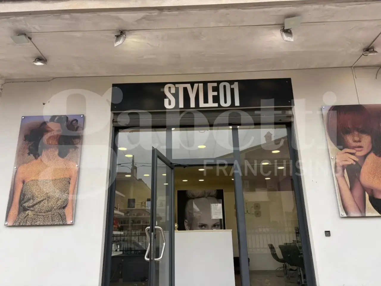 Negozio in Via Caltanissetta 7, Aprilia, {3} - Foto 1