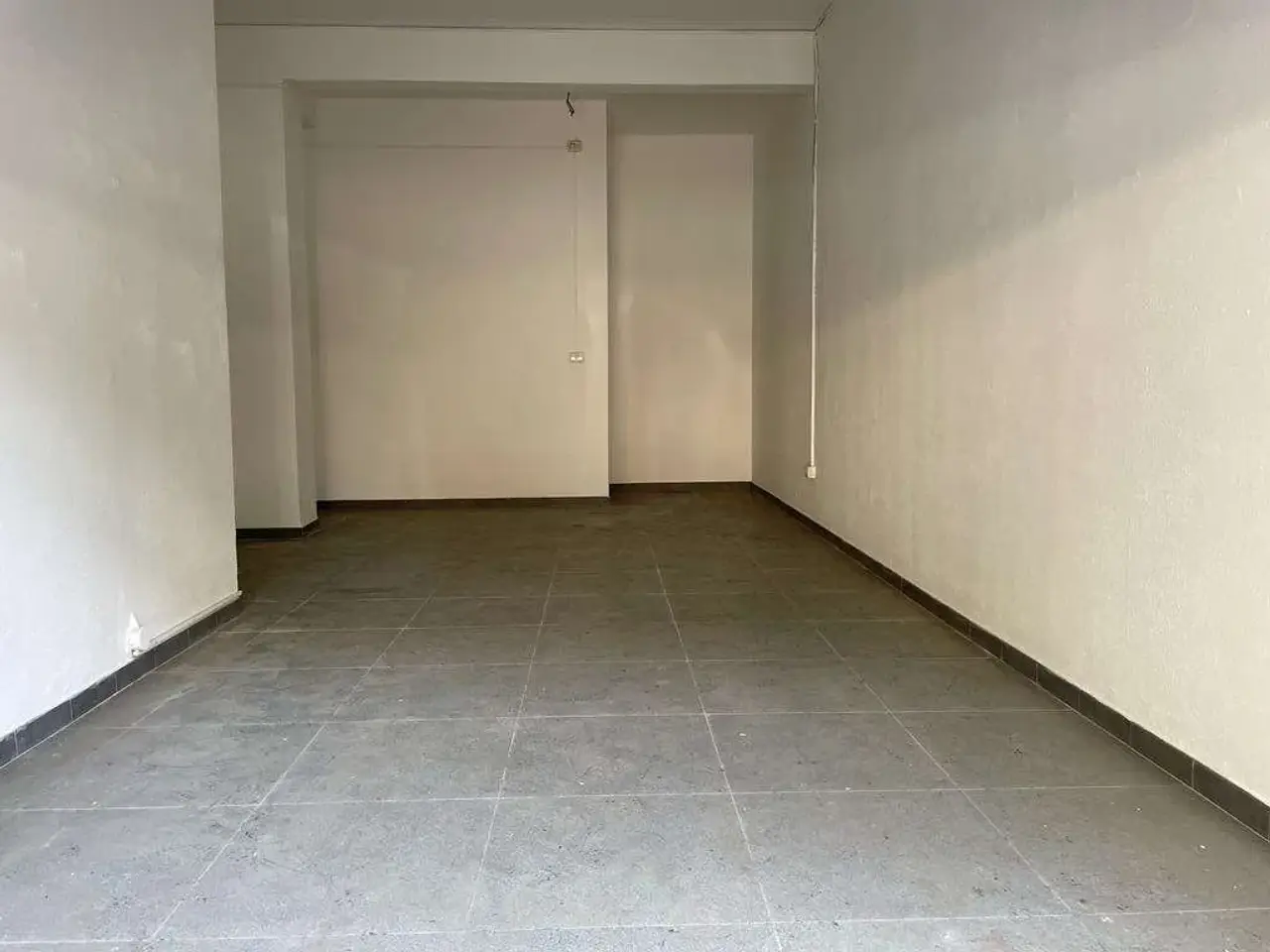 Negozio in Viale Marechiaro , Mondragone, {3} - Foto 1