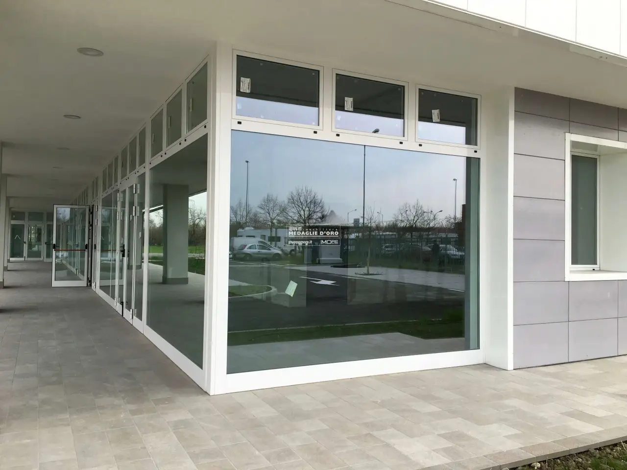Ufficio in Ad.Ze Viale Divisione Acqui, Modena, {3} - Foto 1
