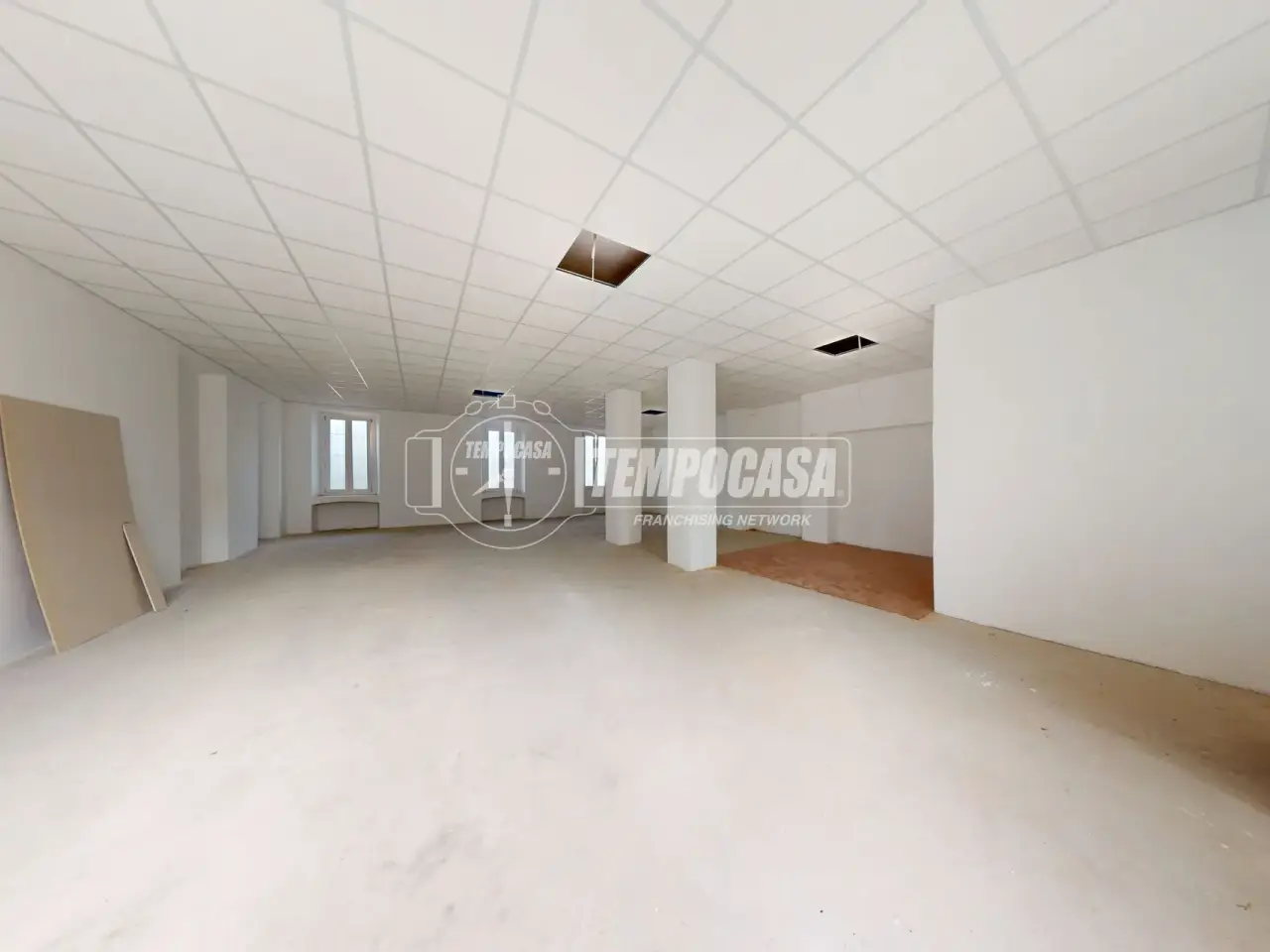 Magazzino in , Alba, {3} - Foto 1