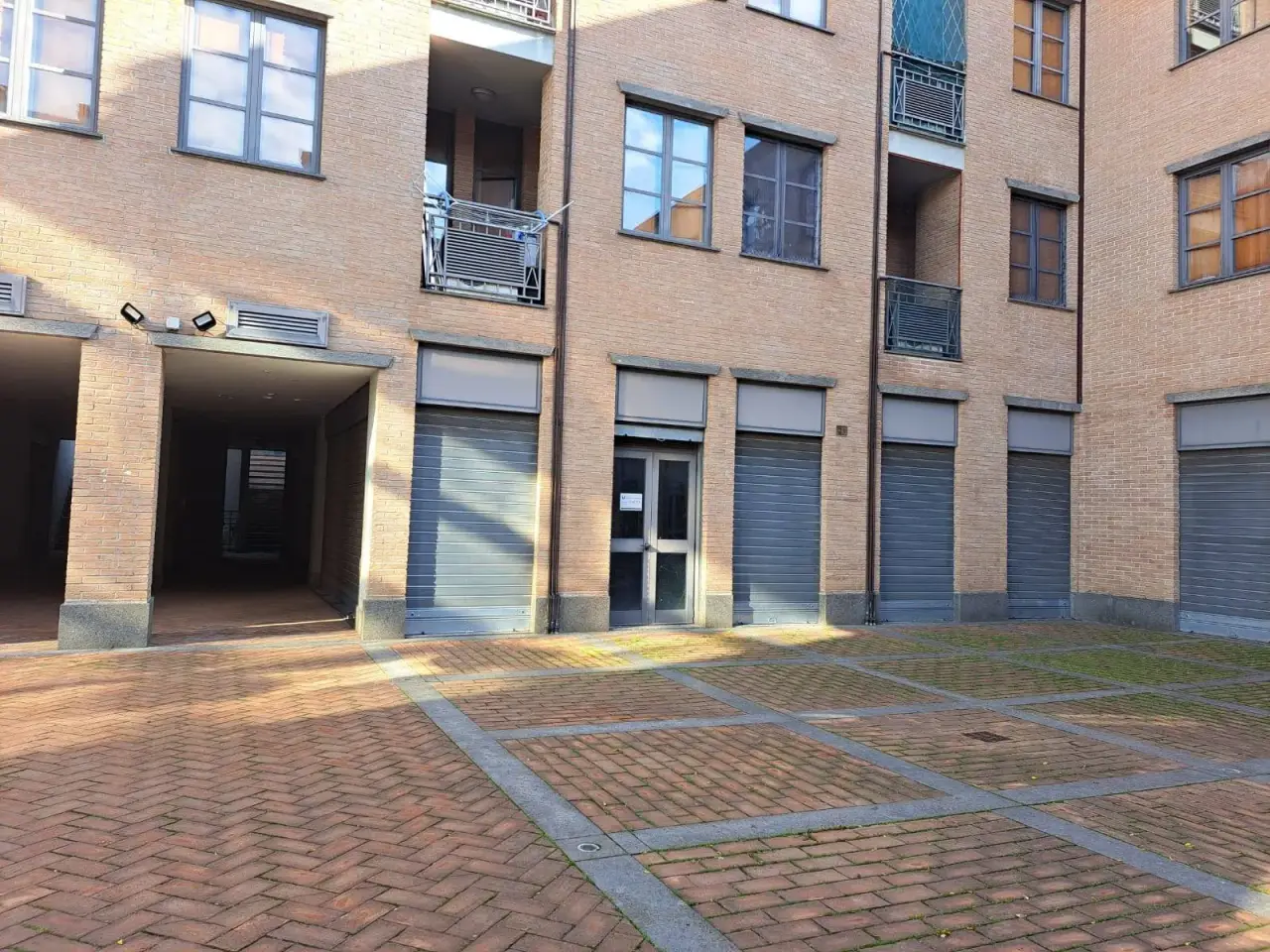 Negozio in Via Santa Maria in Gradi, Viterbo, {3} - Foto 2