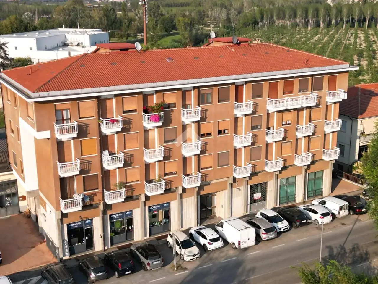 Ufficio in Viale Cherasca 3, Alba, {3} - Foto 2