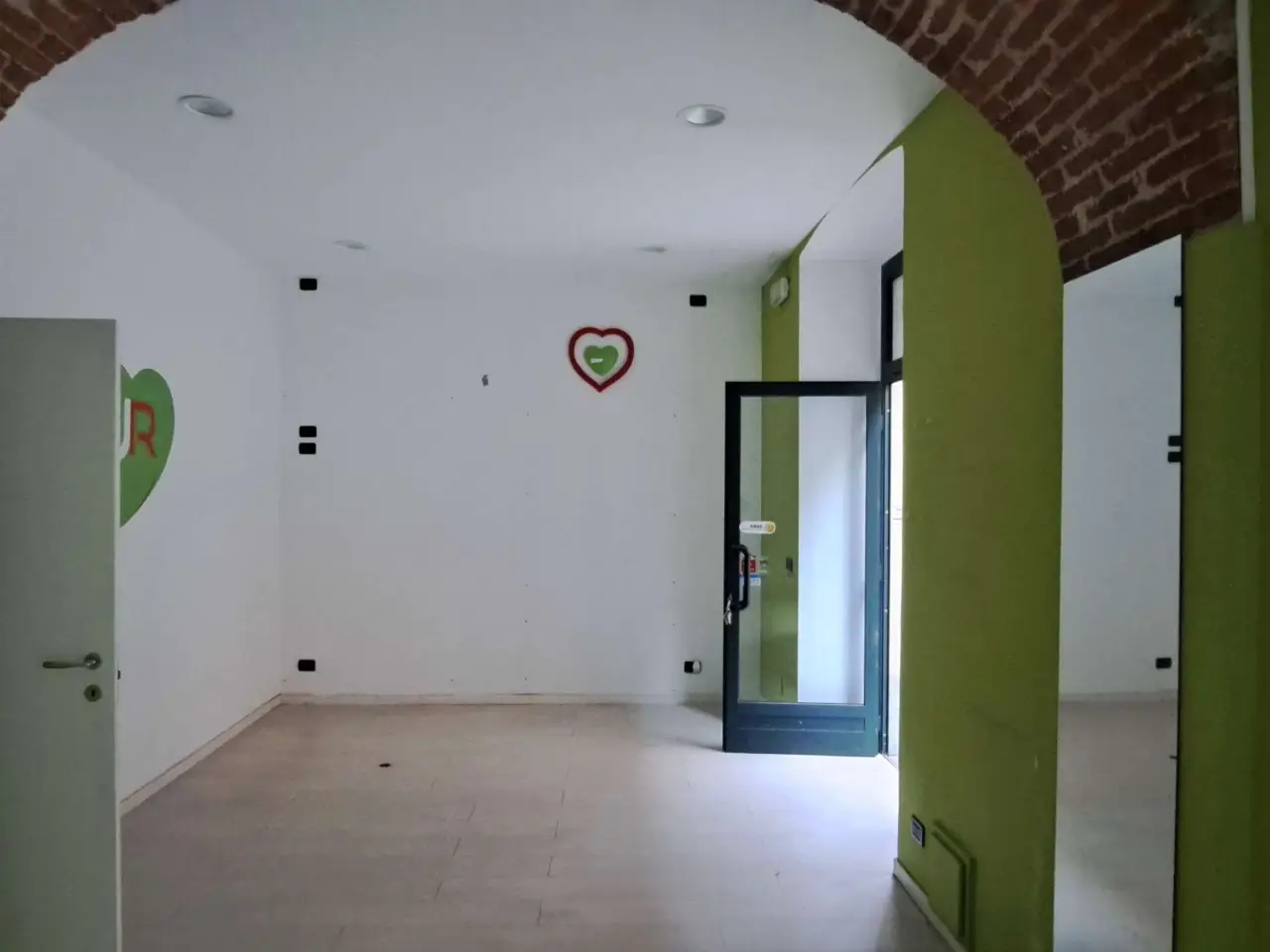 Negozio in Corso Piave 21, Pinerolo, {3} - Foto 2