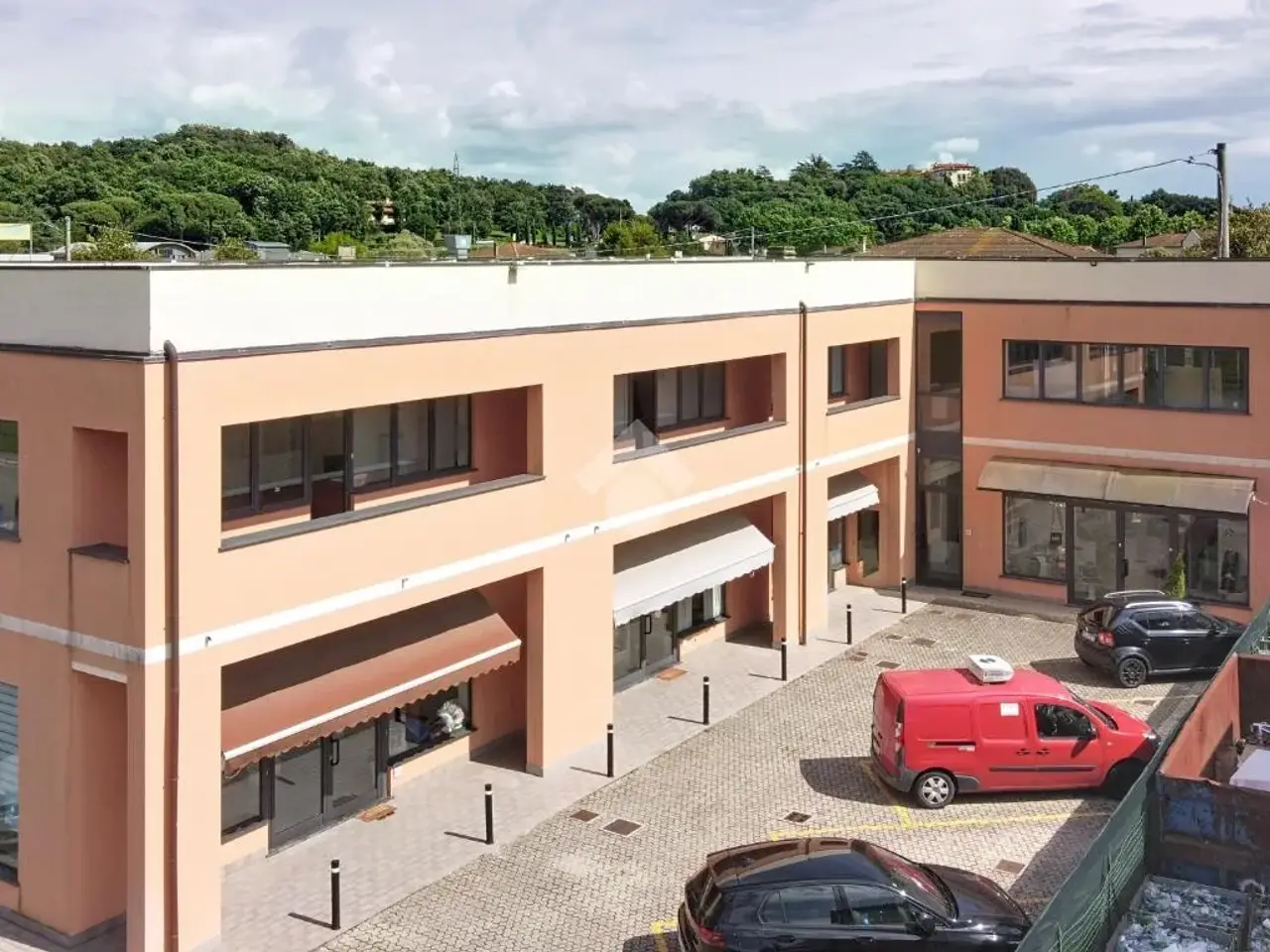 Palazzina commerciale in Via Giuseppe Garibaldi 106, Calcinaia, {3} - Foto 2