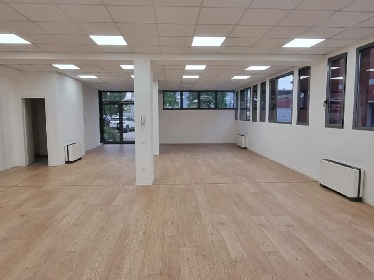 Negozio in Viale della Navigazione Interna, Padova, {3} - Foto 2