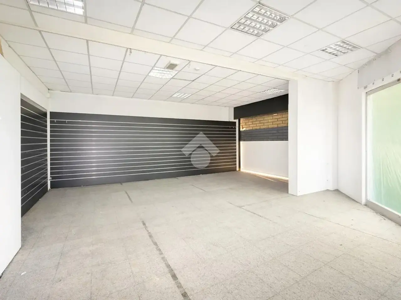 Negozio in Viale Aldo Moro 3, Codogno, {3} - Foto 1