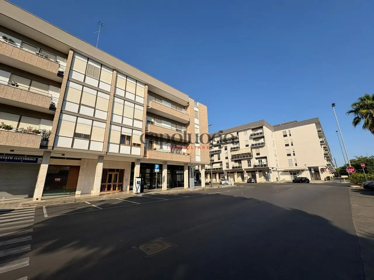 Locale commerciale in , Lecce, {3} - Foto 1