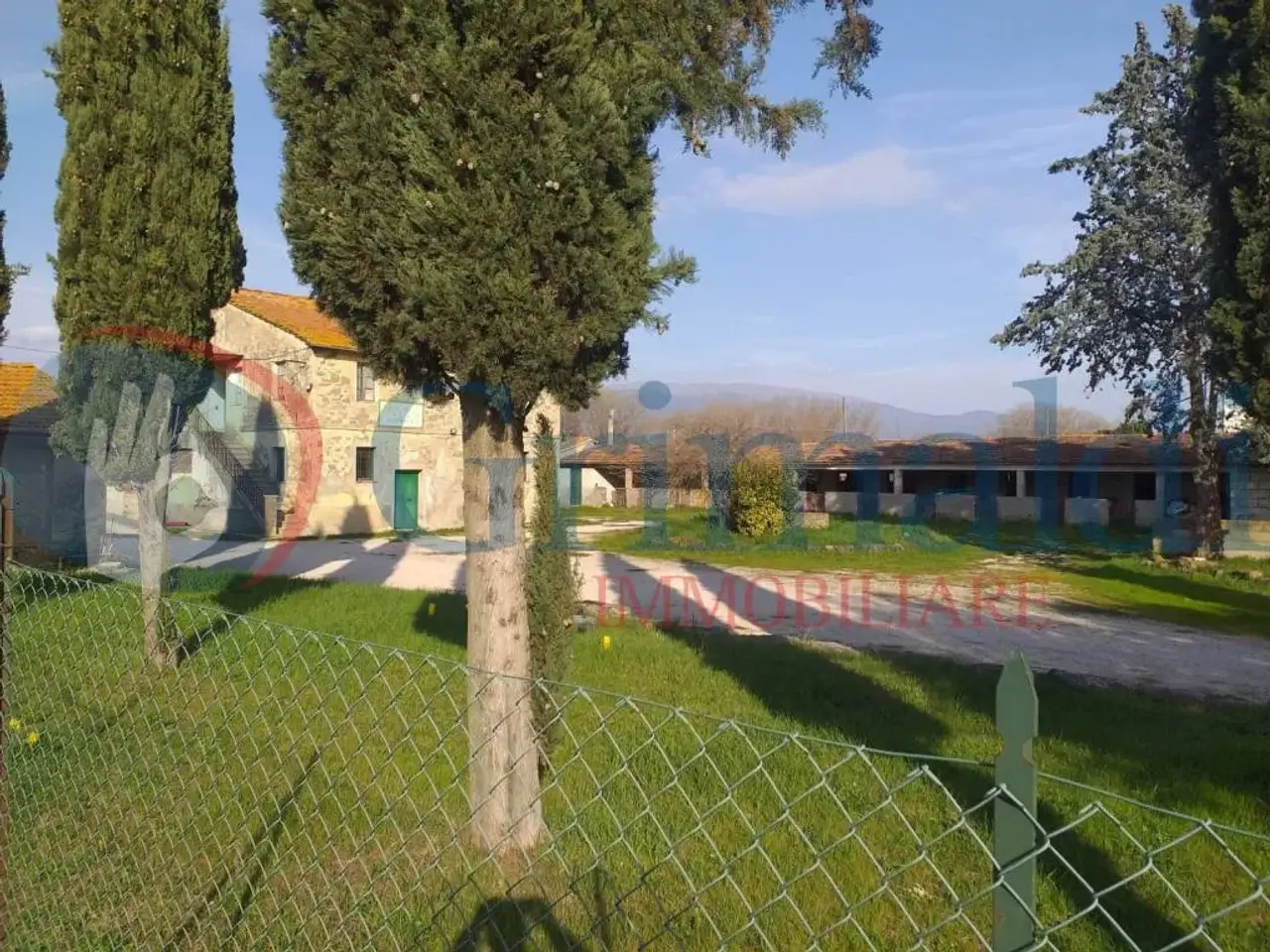 Palazzina commerciale in Via Perugia  1, Bettona, {3} - Foto 1
