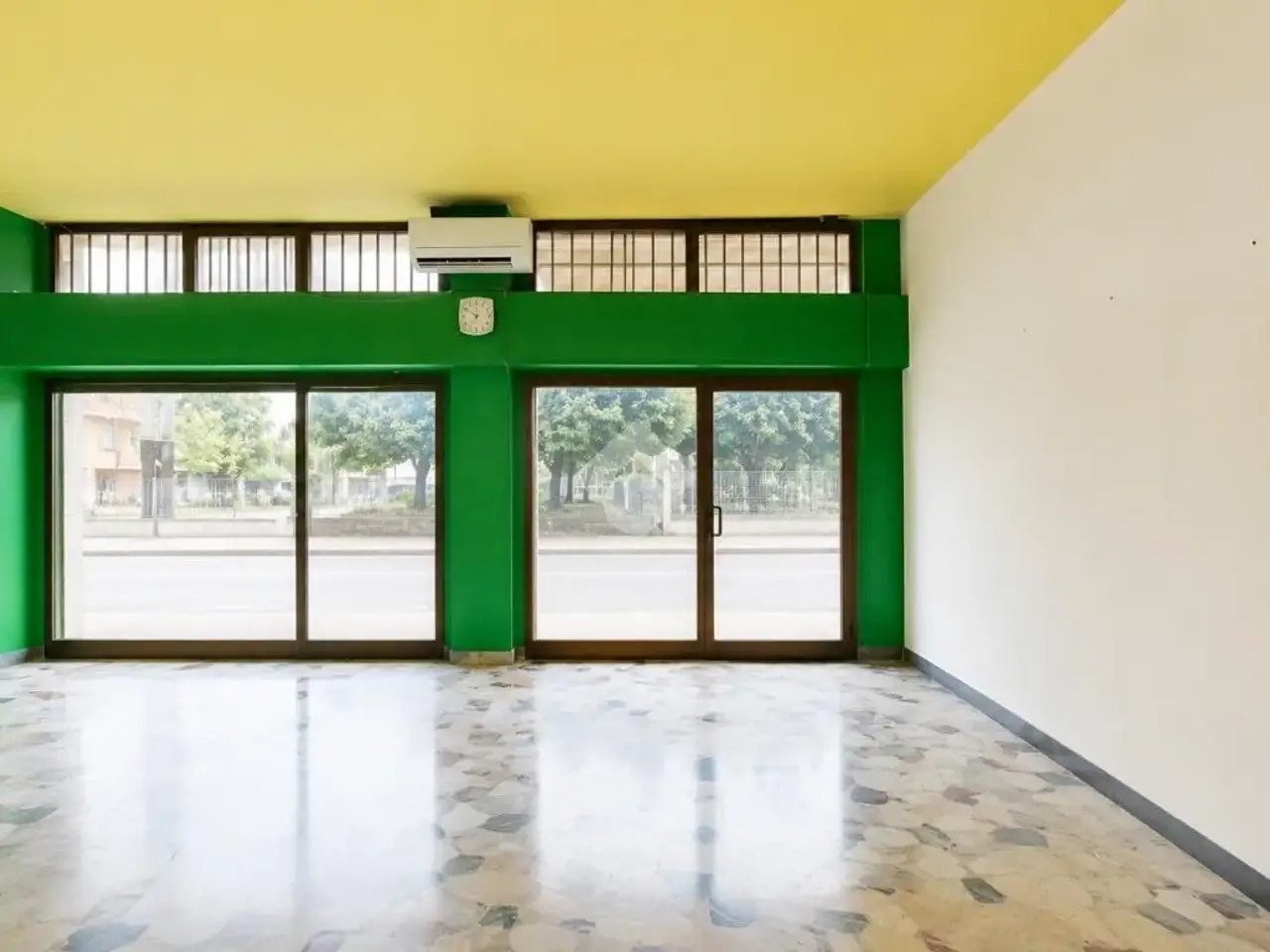 Negozio in Via Crespi, Capriate San Gervasio, {3} - Foto 1