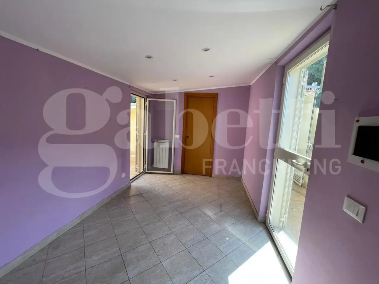 Magazzino in Via Atratina 99, Gaeta, {3} - Foto 2