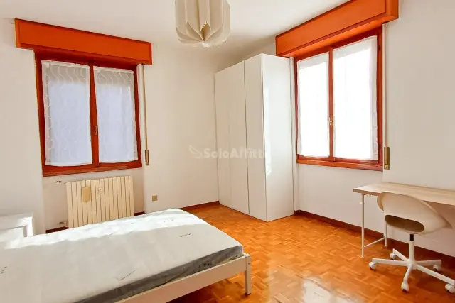 Room in apartment in {3}, Piazzale Martesana 4 - Photo 1