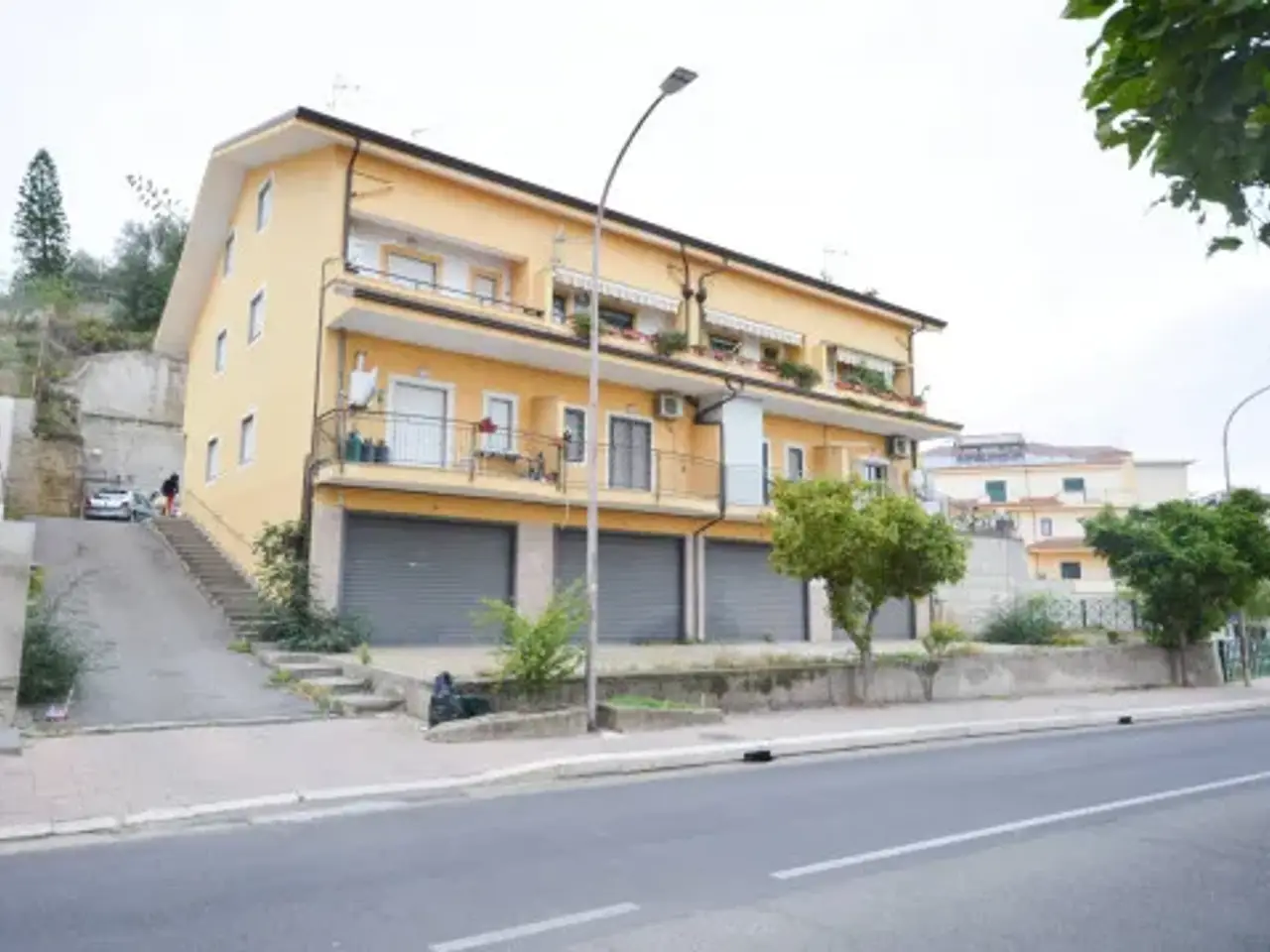 Magazzino in Corigliano-Rossano - Via Pier Tommaso Pugliesi, Corigliano-Rossano, {3} - Foto 2