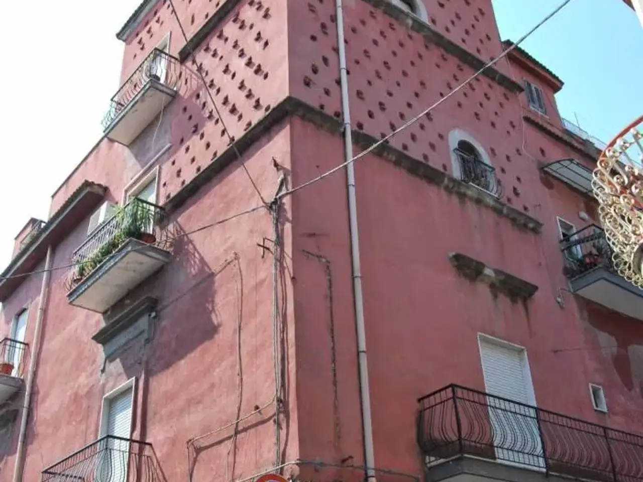 Palazzina commerciale in Via Pietro Giannone 112, Marigliano, {3} - Foto 1