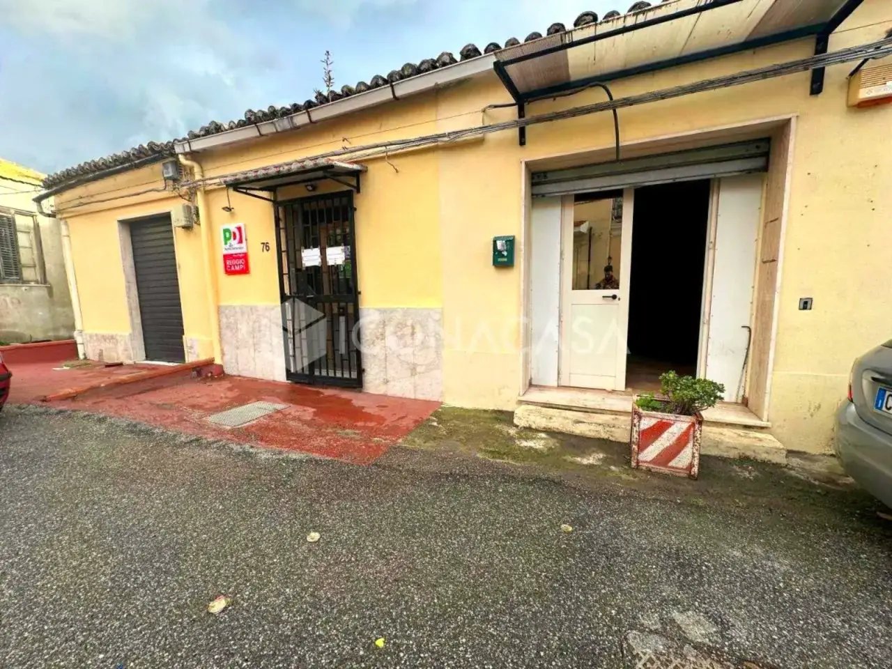 Locale commerciale in Via Reggio Campi II Tronco 74, Reggio Calabria, {3} - Foto 2
