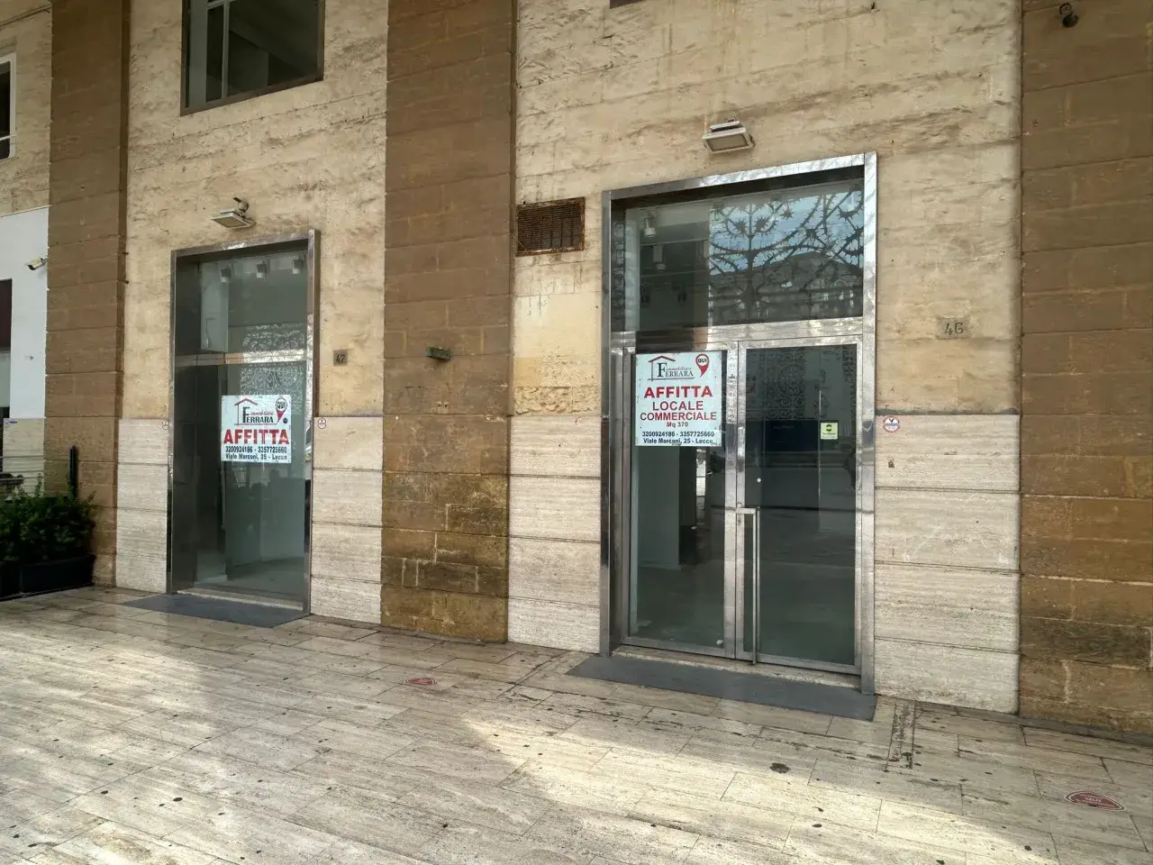 Esercizio commerciale in Piazza Sant'Oronzo 44, Lecce, {3} - Foto 1