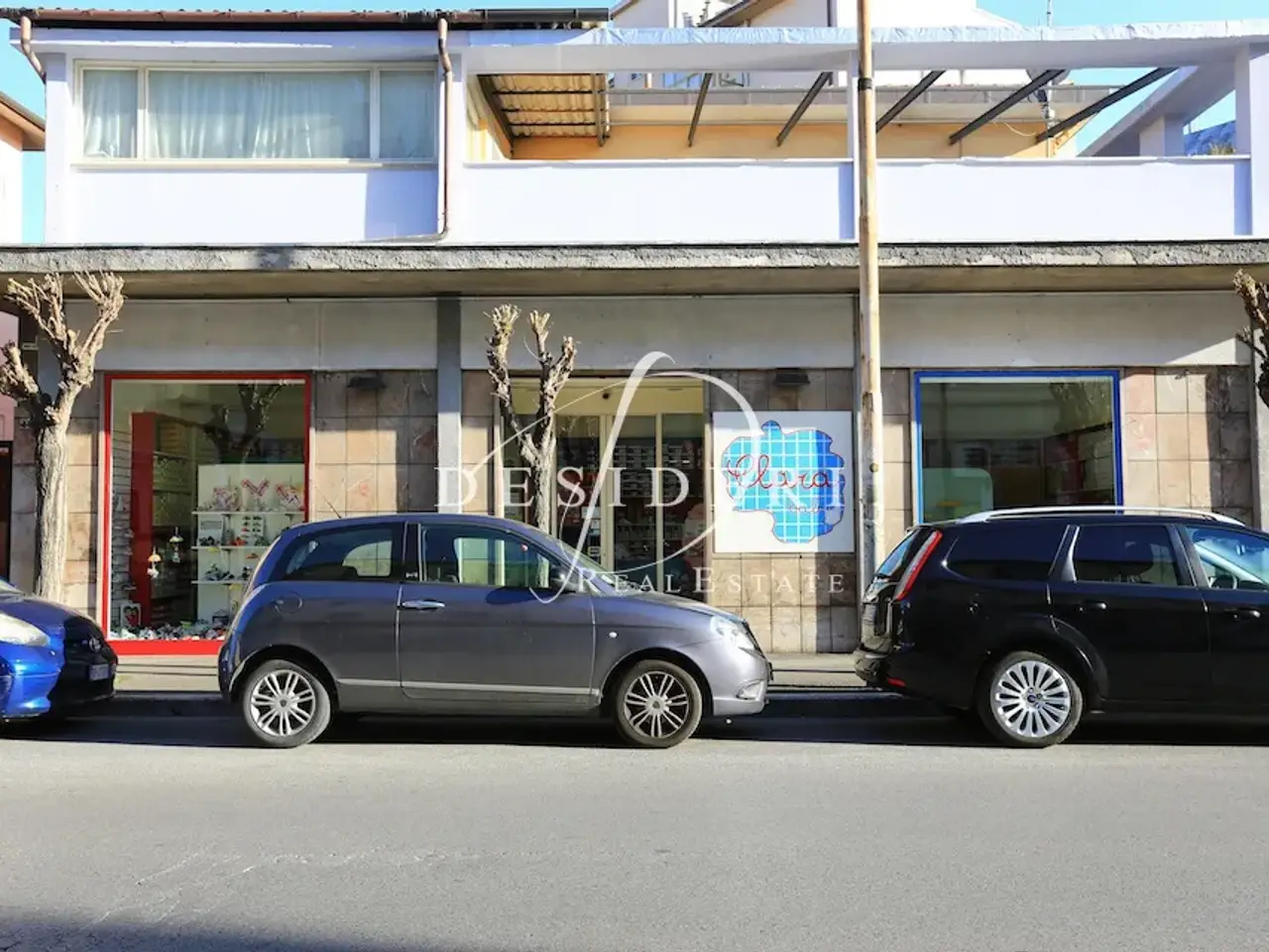 Locale commerciale in Via Oberdan 58100 Grosseto, Grosseto, {3} - Foto 2