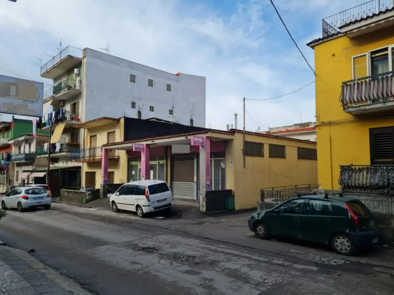 Negozio in Via Madonna delle Grazie 175, Gragnano, {3} - Foto 1