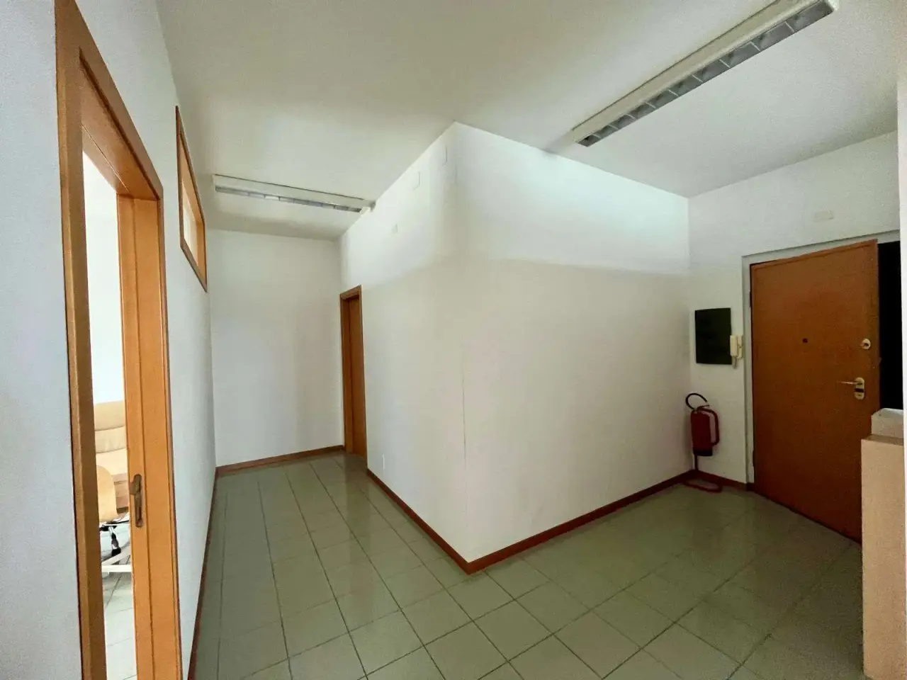 Ufficio in , Osimo, {3} - Foto 2