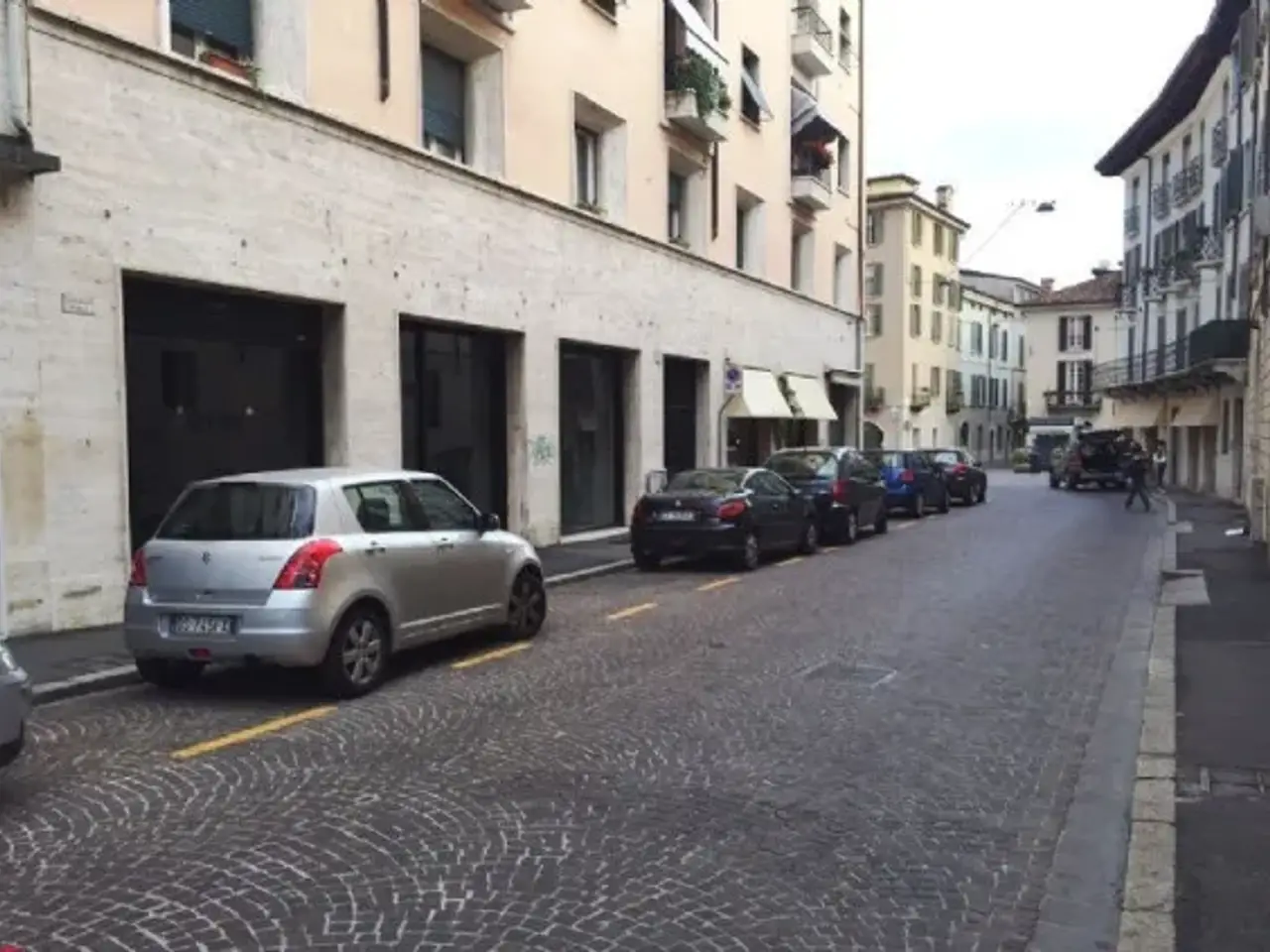 Negozio in Via Umberto Pace 25, Brescia, {3} - Foto 2