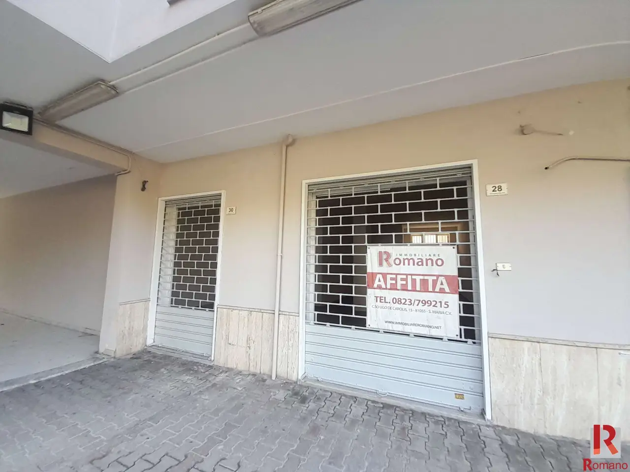 Negozio in Via della Valle 28, Santa Maria Capua Vetere, {3} - Foto 2