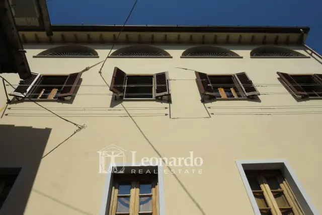 Detached house in Via di Mezzo Vado, Camaiore - Photo 1