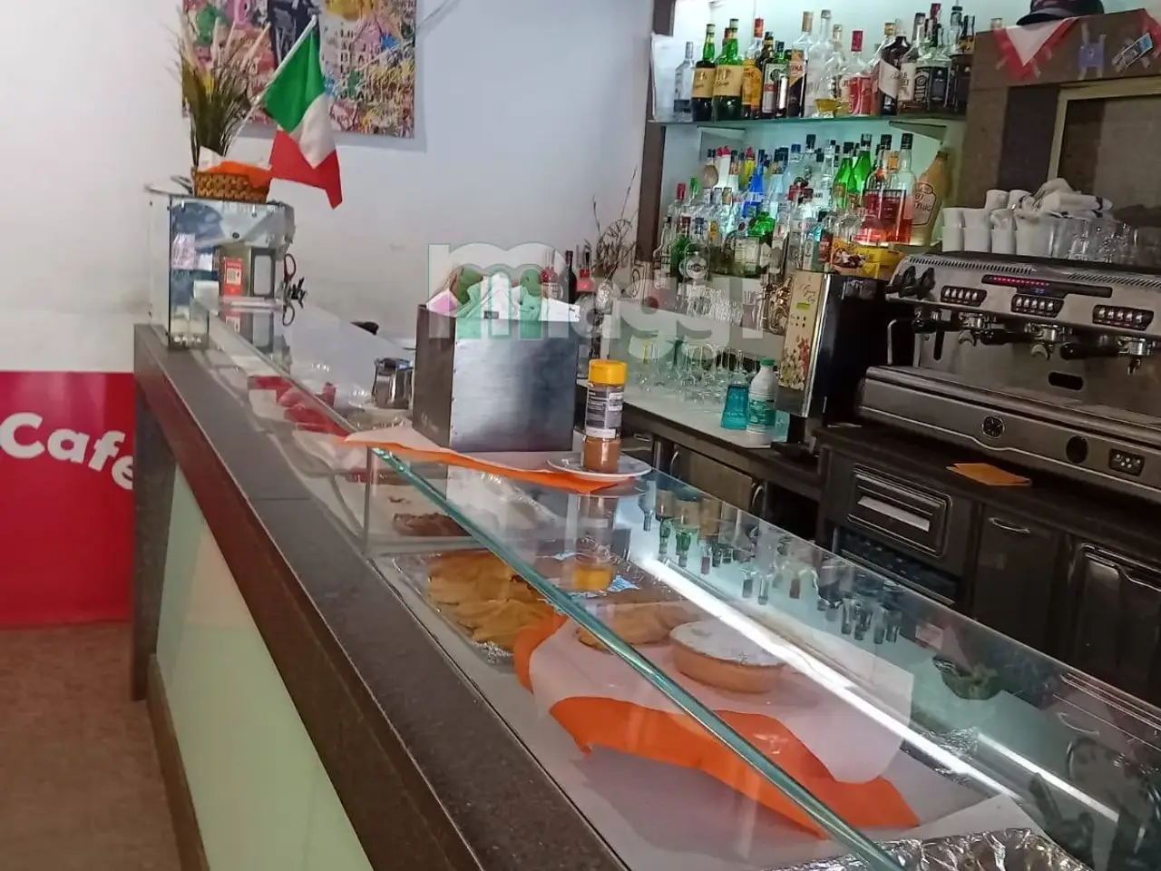 Bar in , Milano, {3} - Foto 1