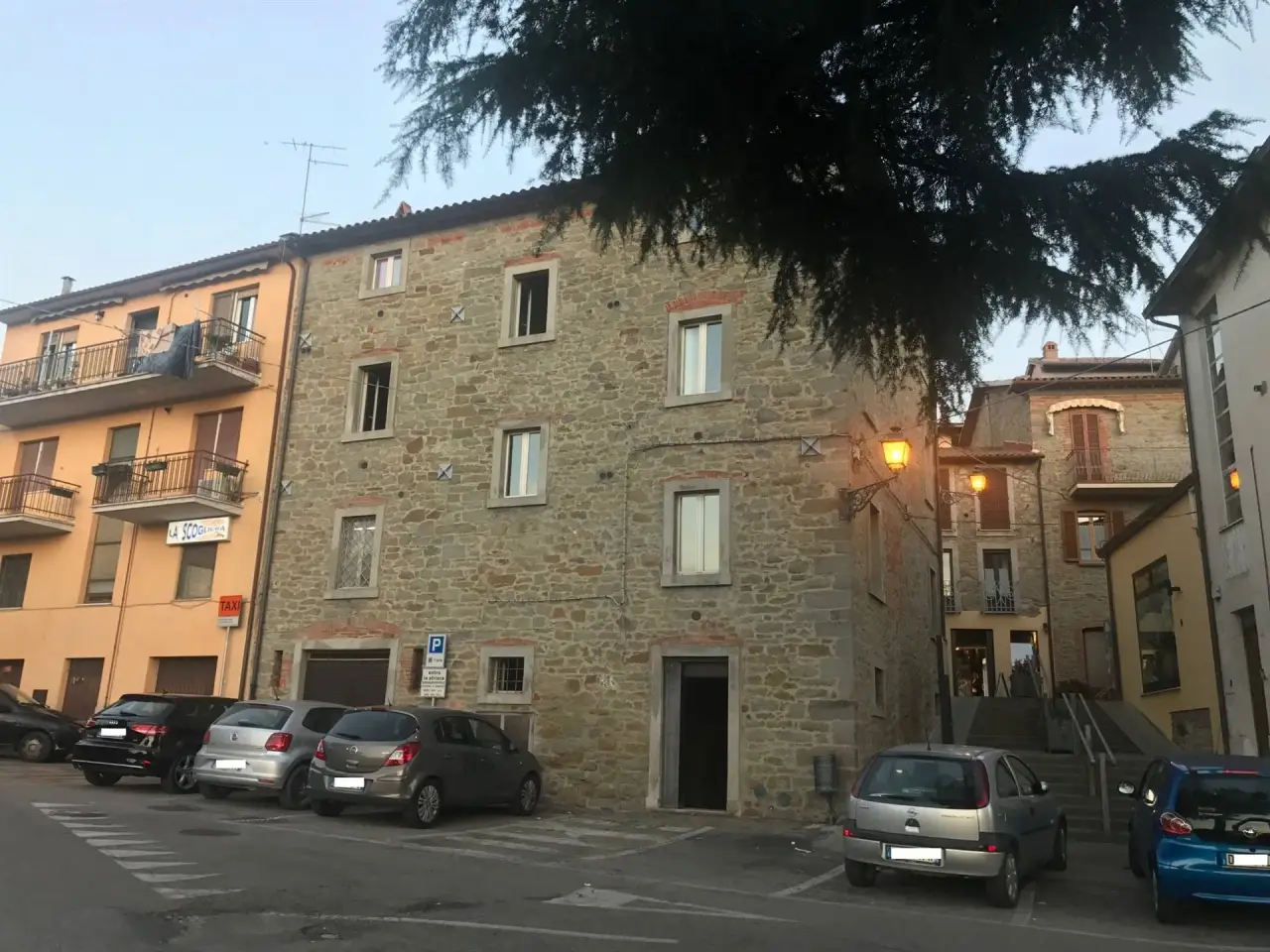 Negozio in , Tuoro Sul Trasimeno, {3} - Foto 1