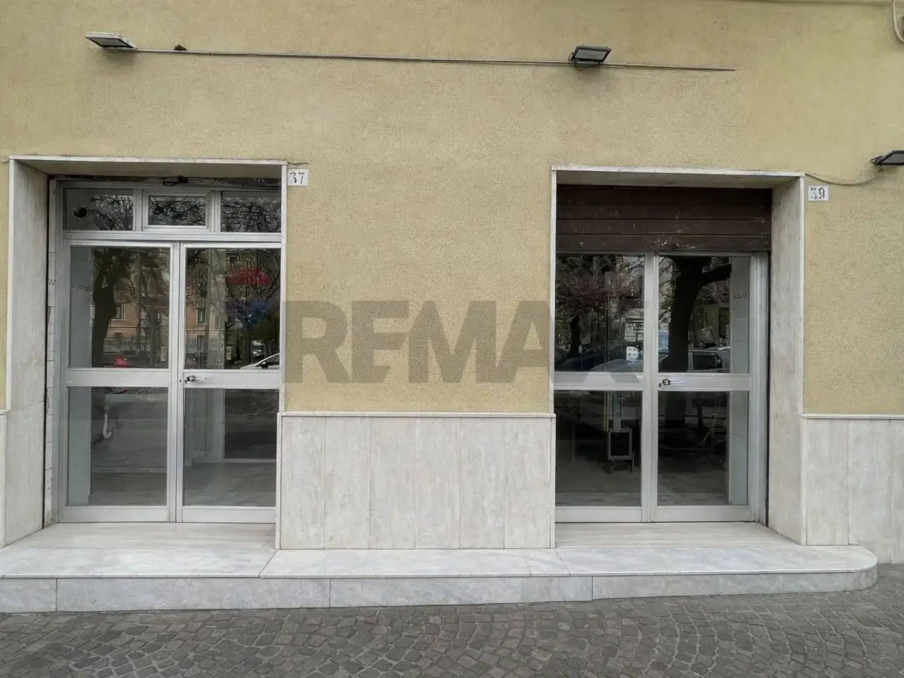 Negozio in Corso Umberto 37 - 39, Cosenza, {3} - Foto 1