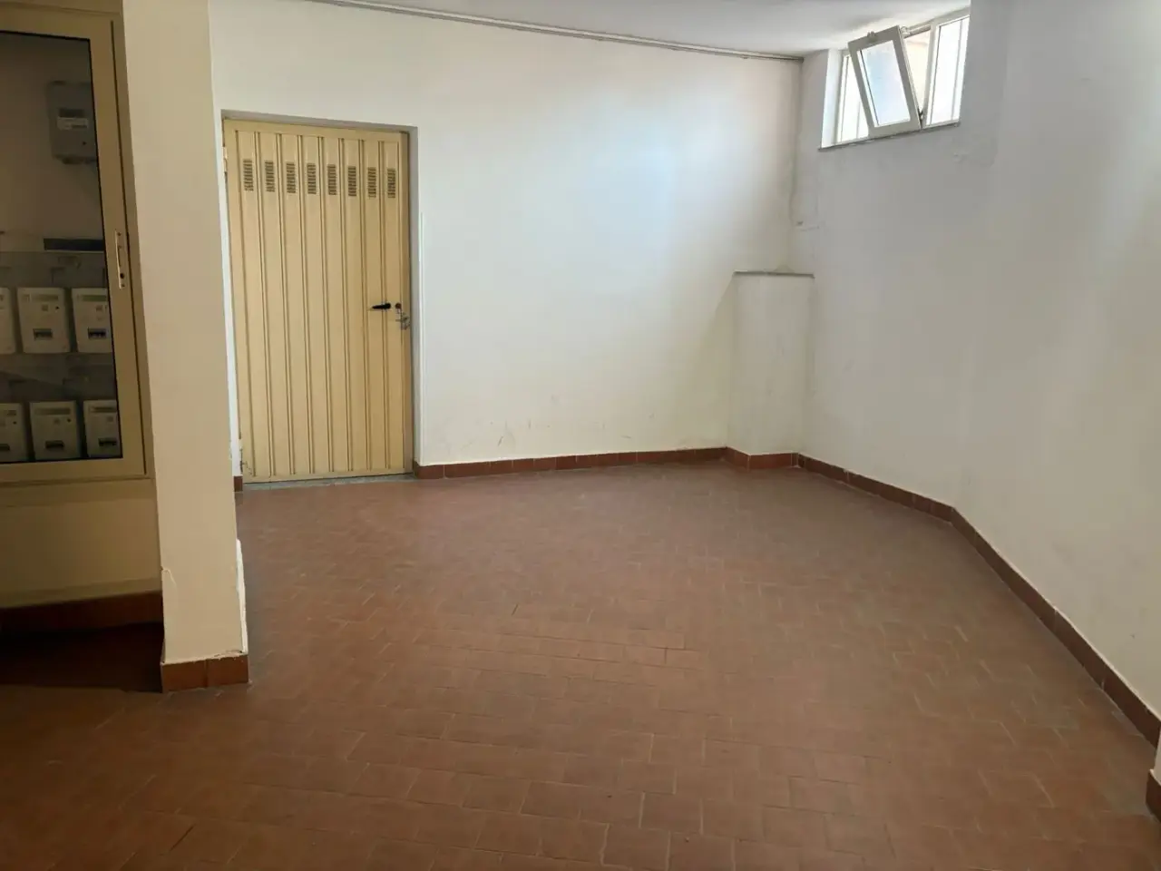 Magazzino in Via Comunale Santa Lucia 77, Messina, {3} - Foto 2