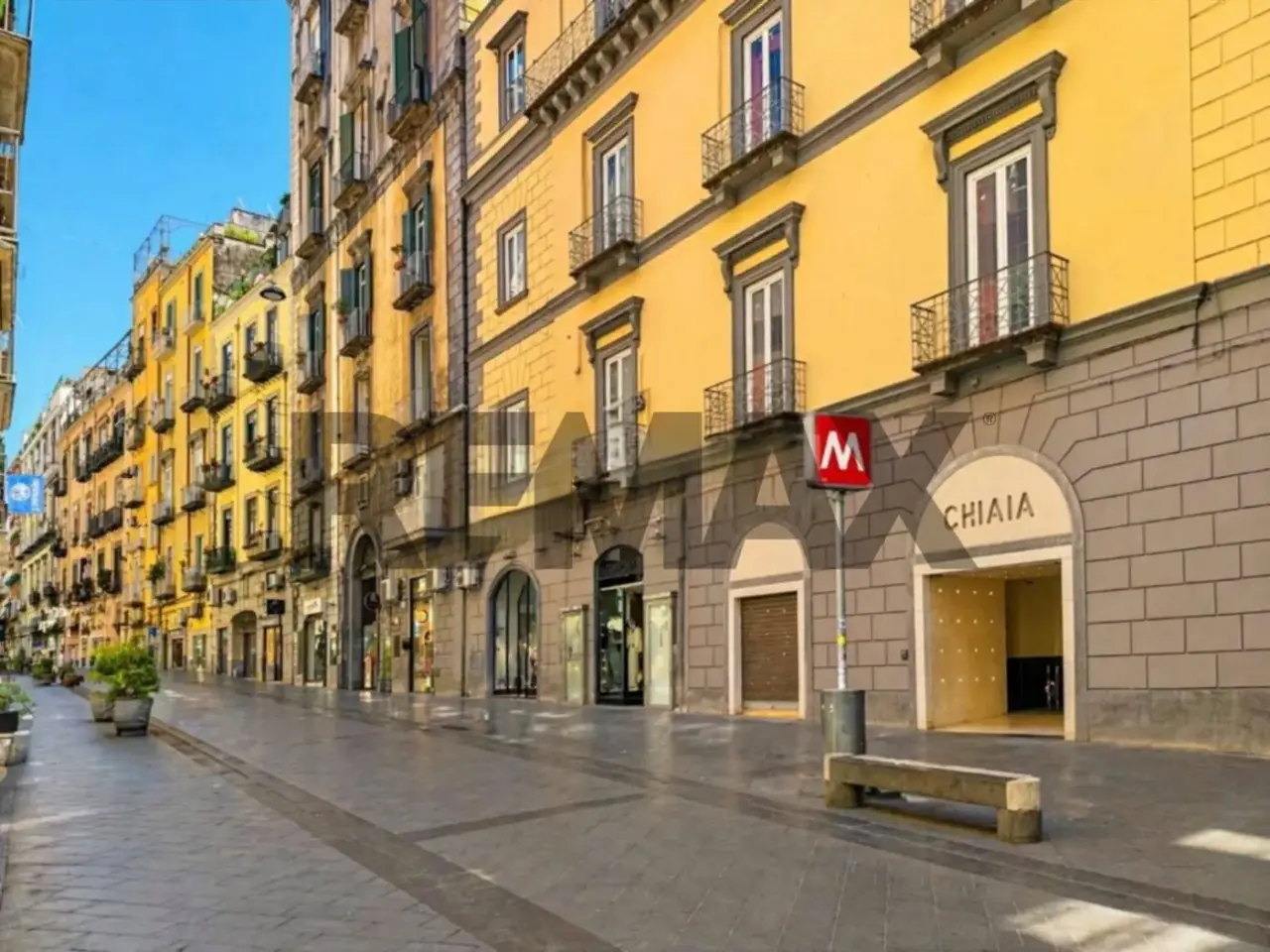 Esercizio commerciale in , Napoli, {3} - Foto 2