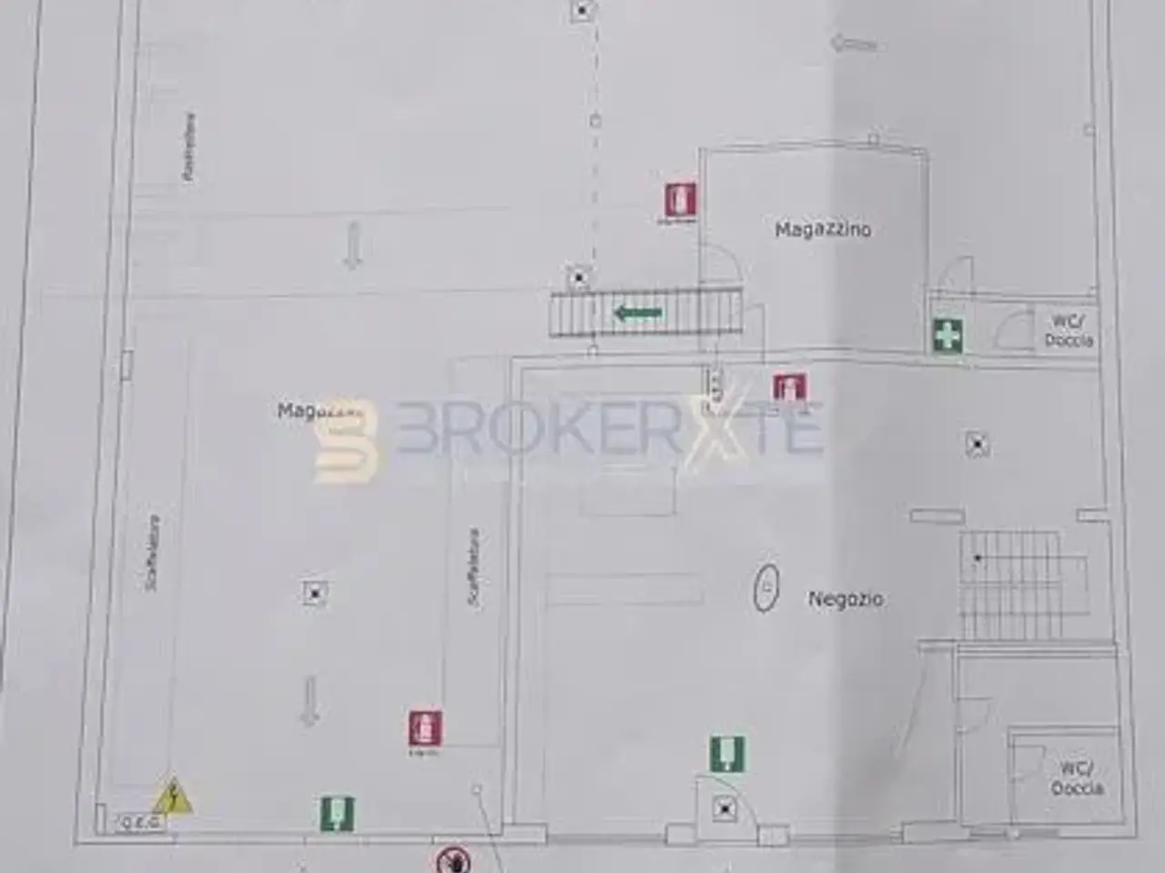 Locale commerciale in , Massa, {3} - Foto 2