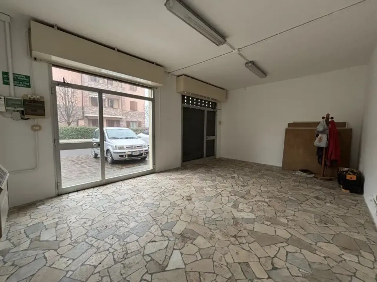 Negozio in Via Mozart, Carpi, {3} - Foto 1