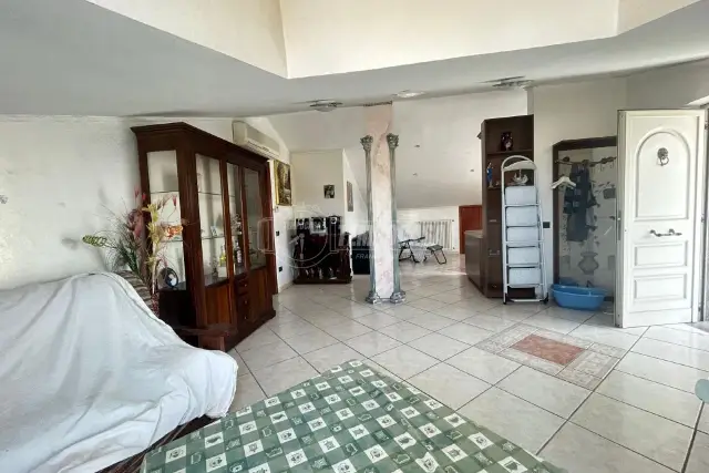 4-room flat in Via Arturo Toscanini 99, Orta di Atella - Photo 1