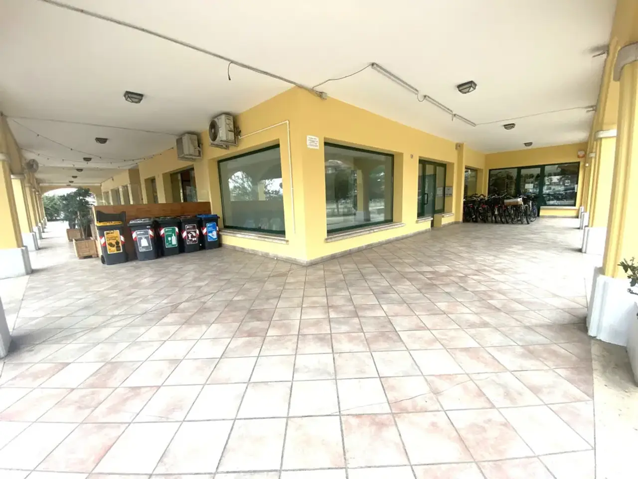 Negozio in , Cervia, {3} - Foto 1