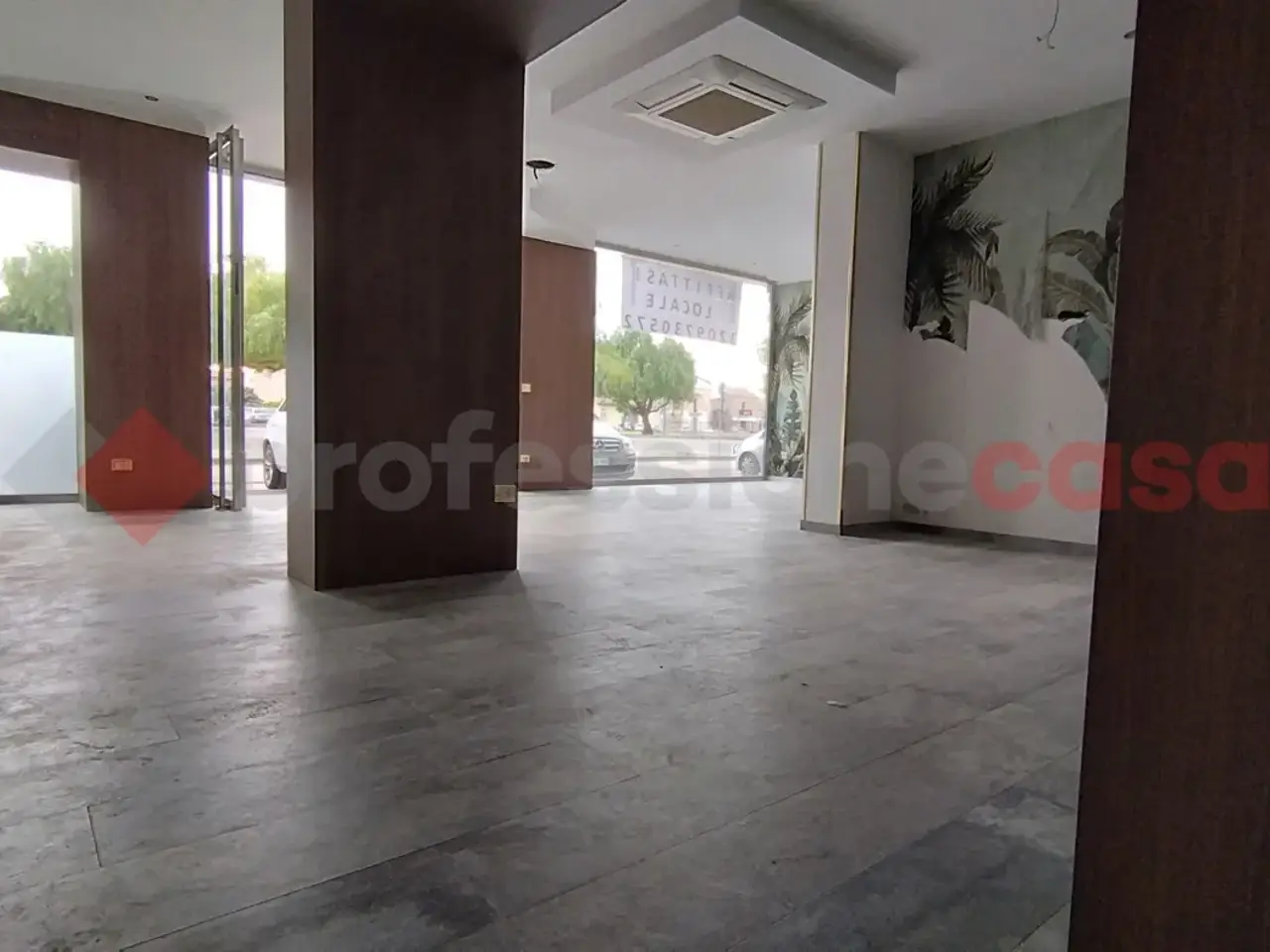 Negozio in Corso Aldo Moro   21, Santa Maria Capua Vetere, {3} - Foto 1