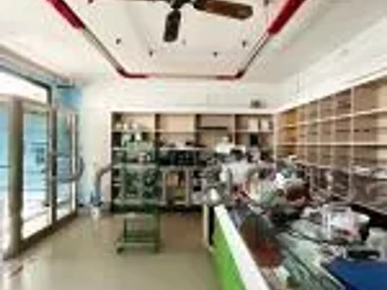Negozio in Via a. Lamarmora 53, Vicenza, {3} - Foto 1