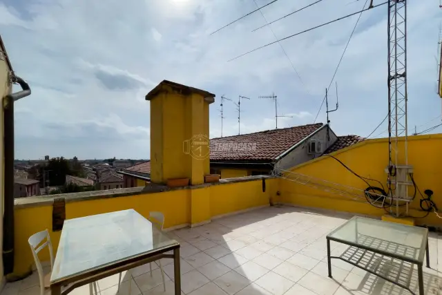 2-room flat in Corso Porta Reno, Ferrara - Photo 1