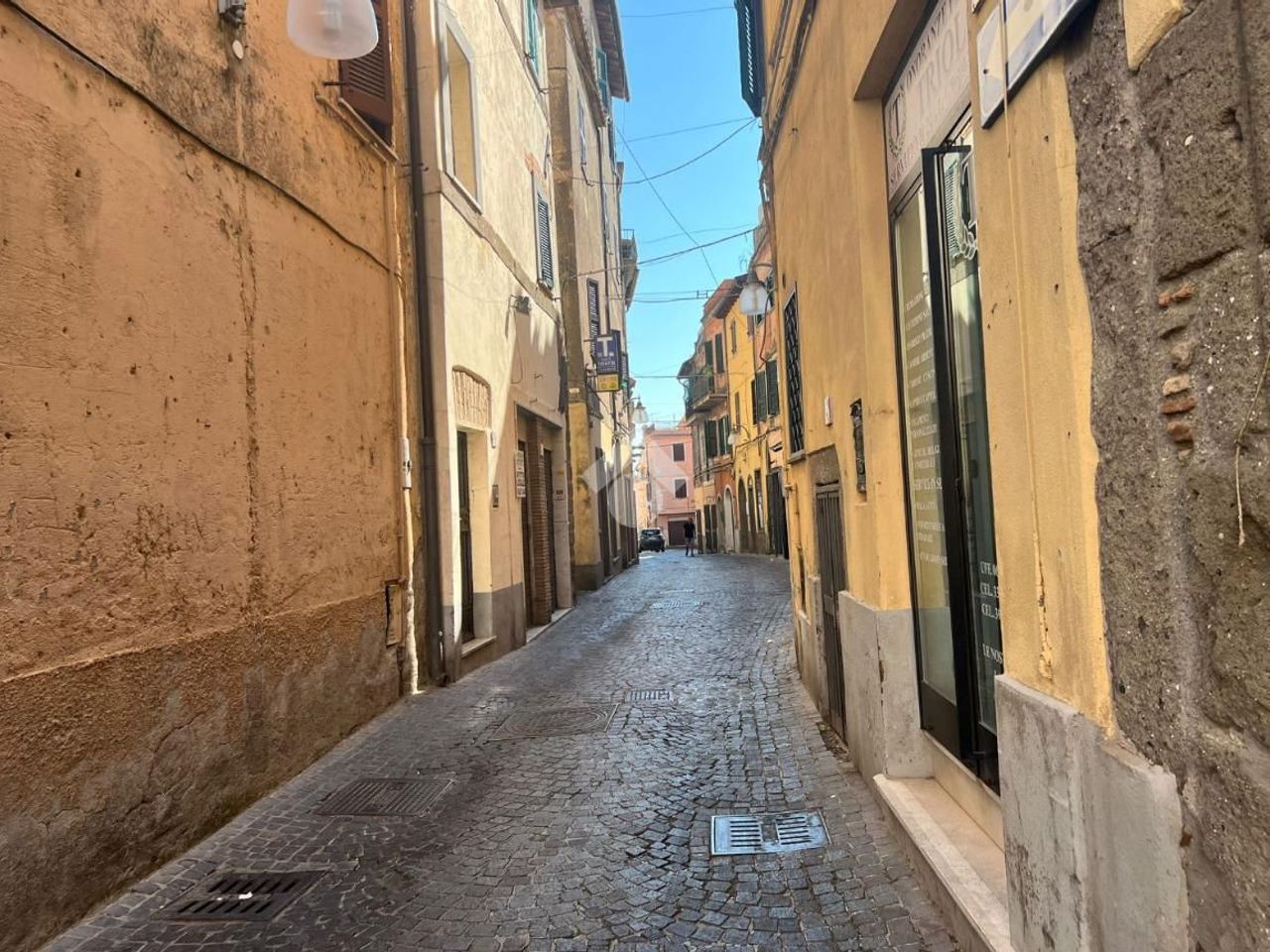 Negozio in , Lanuvio, {3} - Foto 2