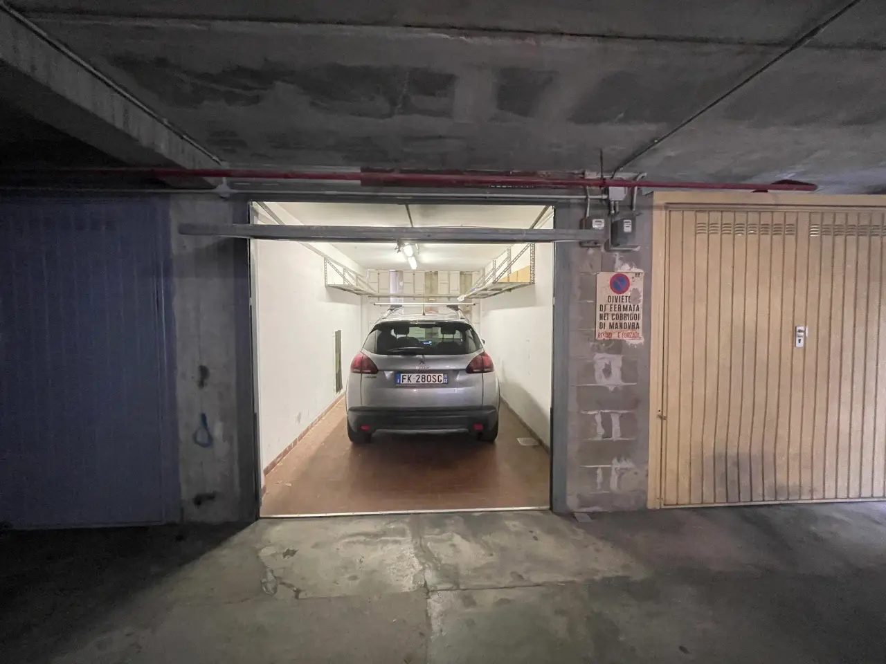 Parcheggio chiuso in Via Aurelio Robino 96, Genova, {3} - Foto 1