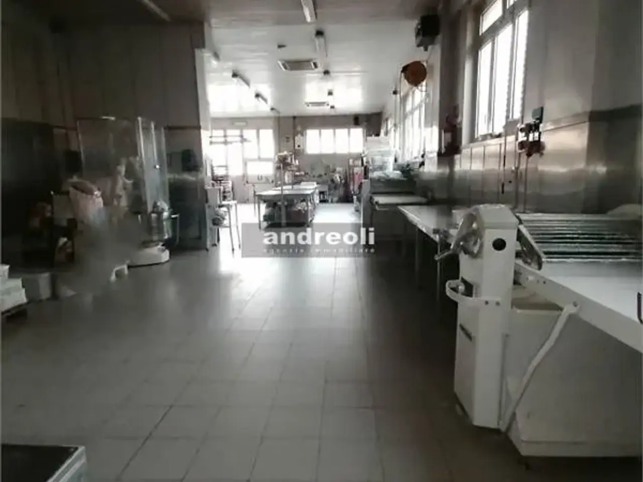 Laboratorio in , Jesi, {3} - Foto 1