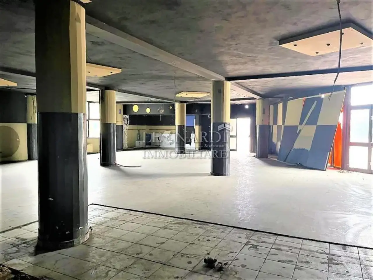 Esercizio commerciale in , San Giustino, {3} - Foto 2